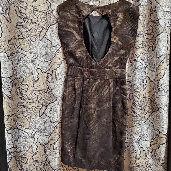 Valerie Dumaine cocktail dress. - Picture 2 of 10